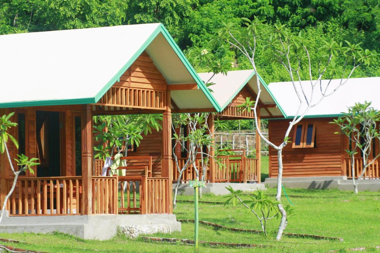 Beach Camp Lombok Sekotong Exterior photo
