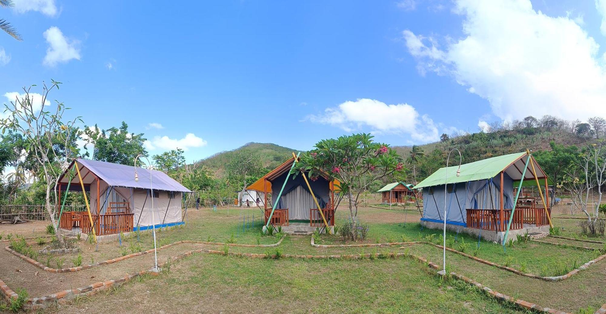 Beach Camp Lombok Sekotong Exterior photo